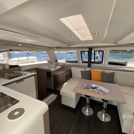 Отель La Rochelle Sur L'Eau Экстерьер фото