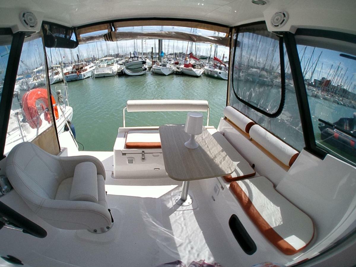 Отель La Rochelle Sur L'Eau Экстерьер фото