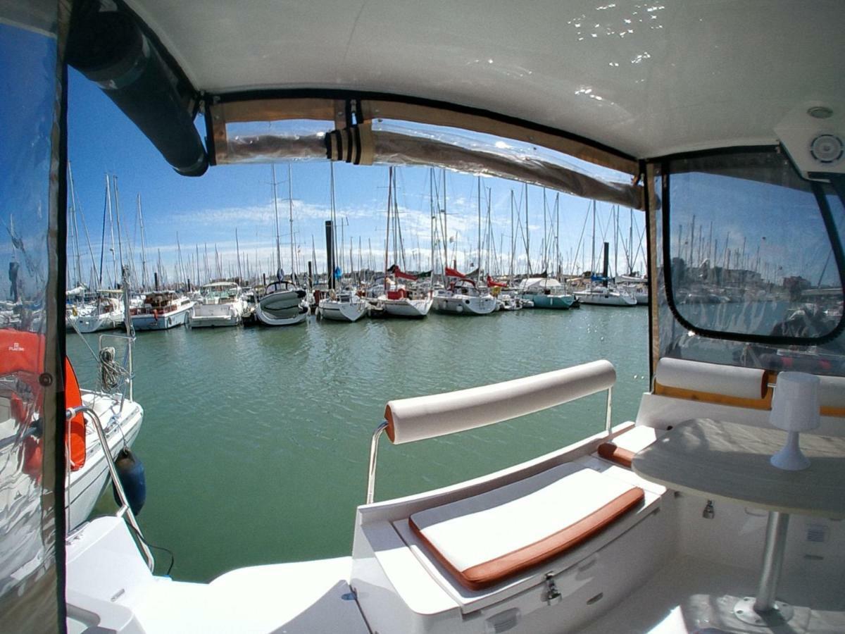 Отель La Rochelle Sur L'Eau Экстерьер фото
